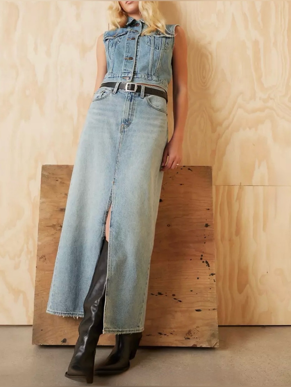 Levi’s Premium Ankle Column Skirt